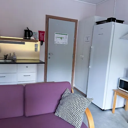 Agder Folkehogskole - *